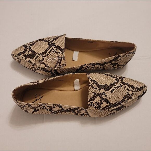 A.NEW.DAY POINTED TOE ANIMAL PRINT DESIGN WOMEN'S SANDAL FLAT - Picture 13 of 16